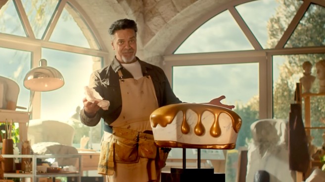 ETİ Popken'in Yeni Reklam Yüzü Beyazıt Öztürk Oldu! 